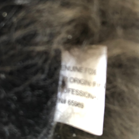 24" Brown Fox Fur Collar - Picture 4 of 6